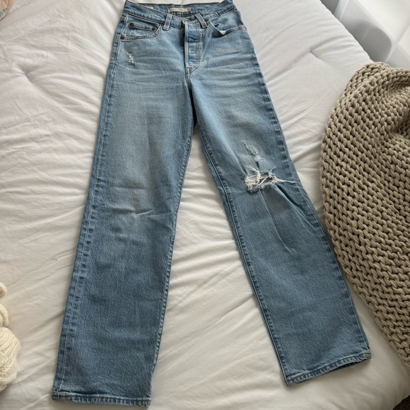 Levi's Ribcage Jeans - Picture 3 of 5